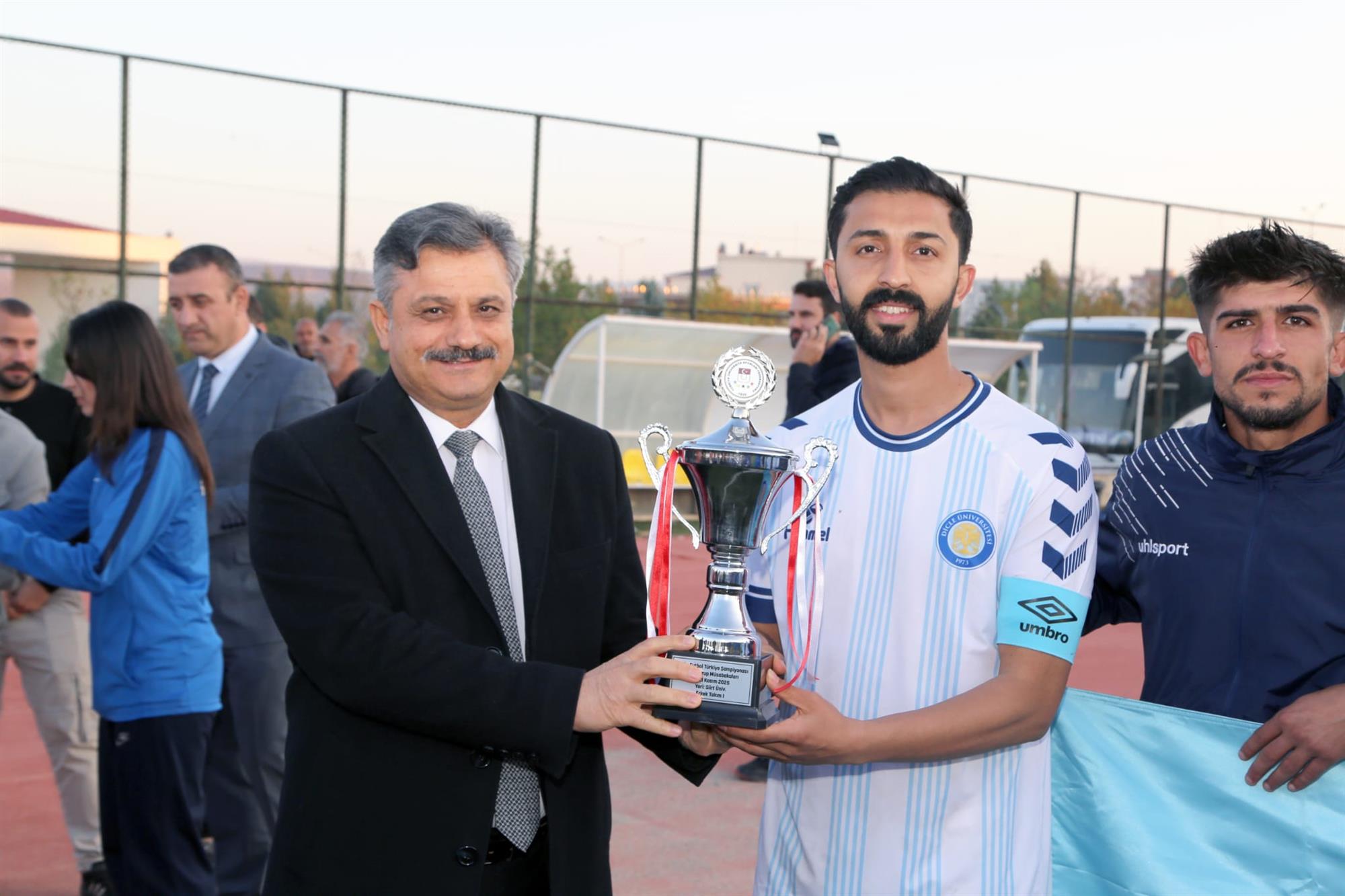 Ünilig Futbol Bölgesel Lig Heyecanı Üniversitemiz Ev Sahipliğinde Gerçekleşti